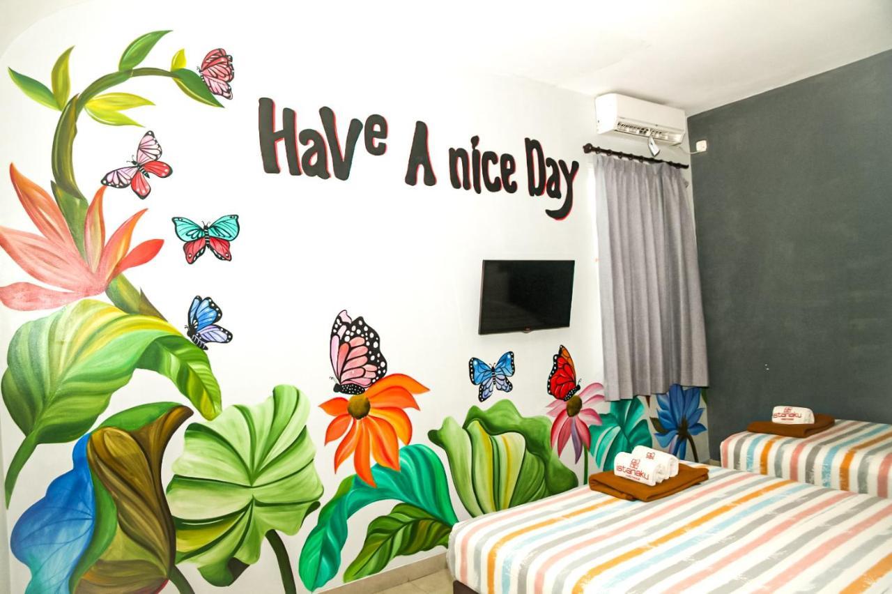 Istanaku Guesthouse 2 Манадо Экстерьер фото