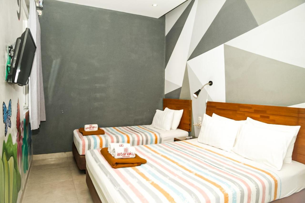 Istanaku Guesthouse 2 Манадо Экстерьер фото